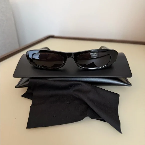 YSL Saint Laurent SL 557 Shade Black Sunglasses - Picture 7 of 14